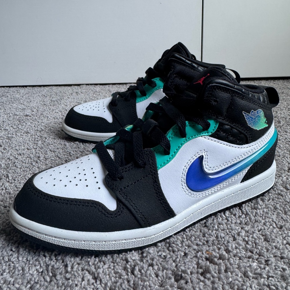 Nike Kid’s Air Jordan, 1 Mid SE